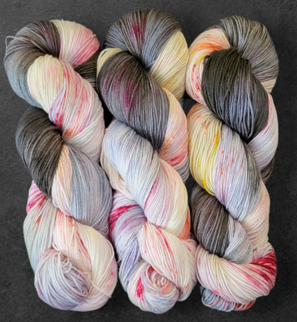 Mokum - Hooks and Yarn