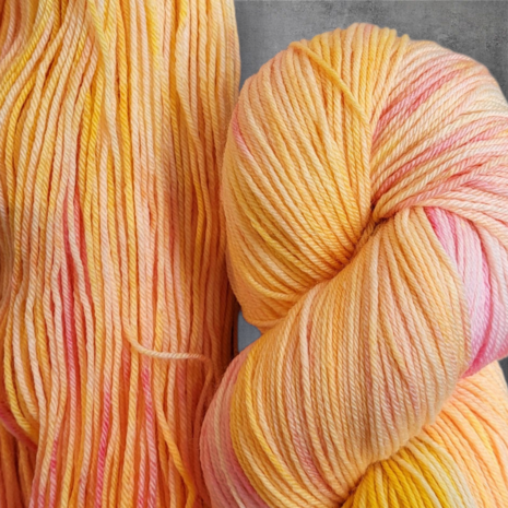 Mokum Outstanding Silk Sock - Candy