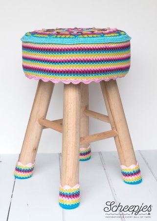 Sophie's Stool Kit het beroemde haakpatroon nu als krukje